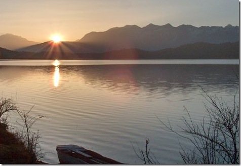 sun-rising-rara-lake