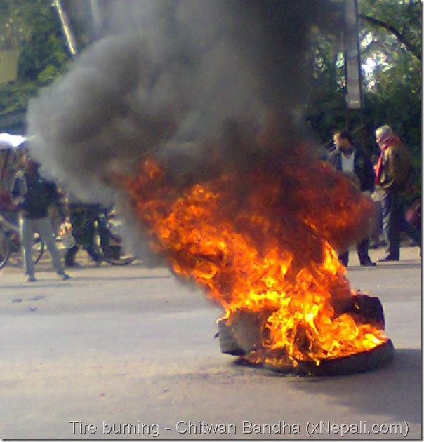 Chitwan_bandha_tire_burning (10)