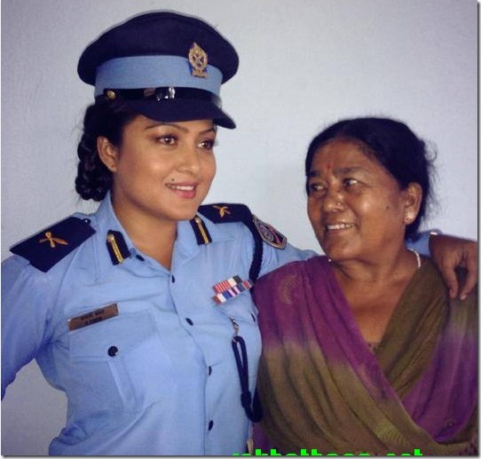kali Rekha Thapa and her producer mother 2
