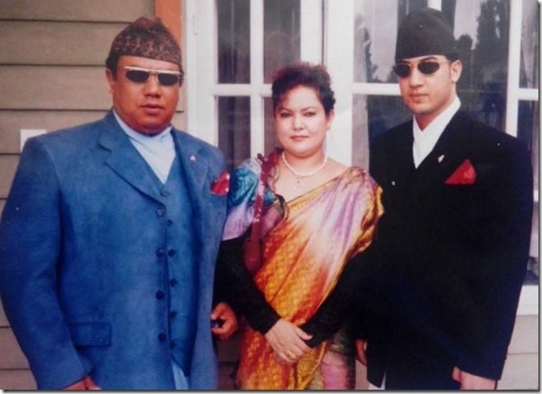 suman singh with his sister and sister in law
